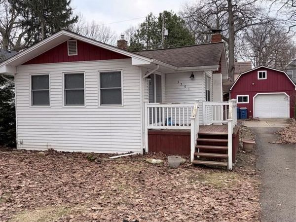 3591 Richmond Street, Waterford Twp, MI 48328