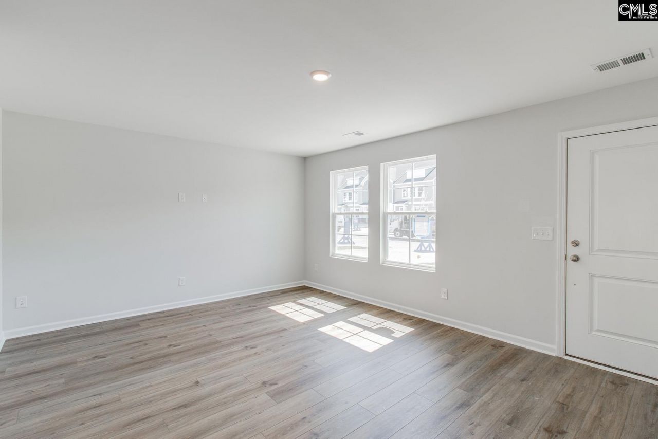 3033 Harborview Drive Photo 5