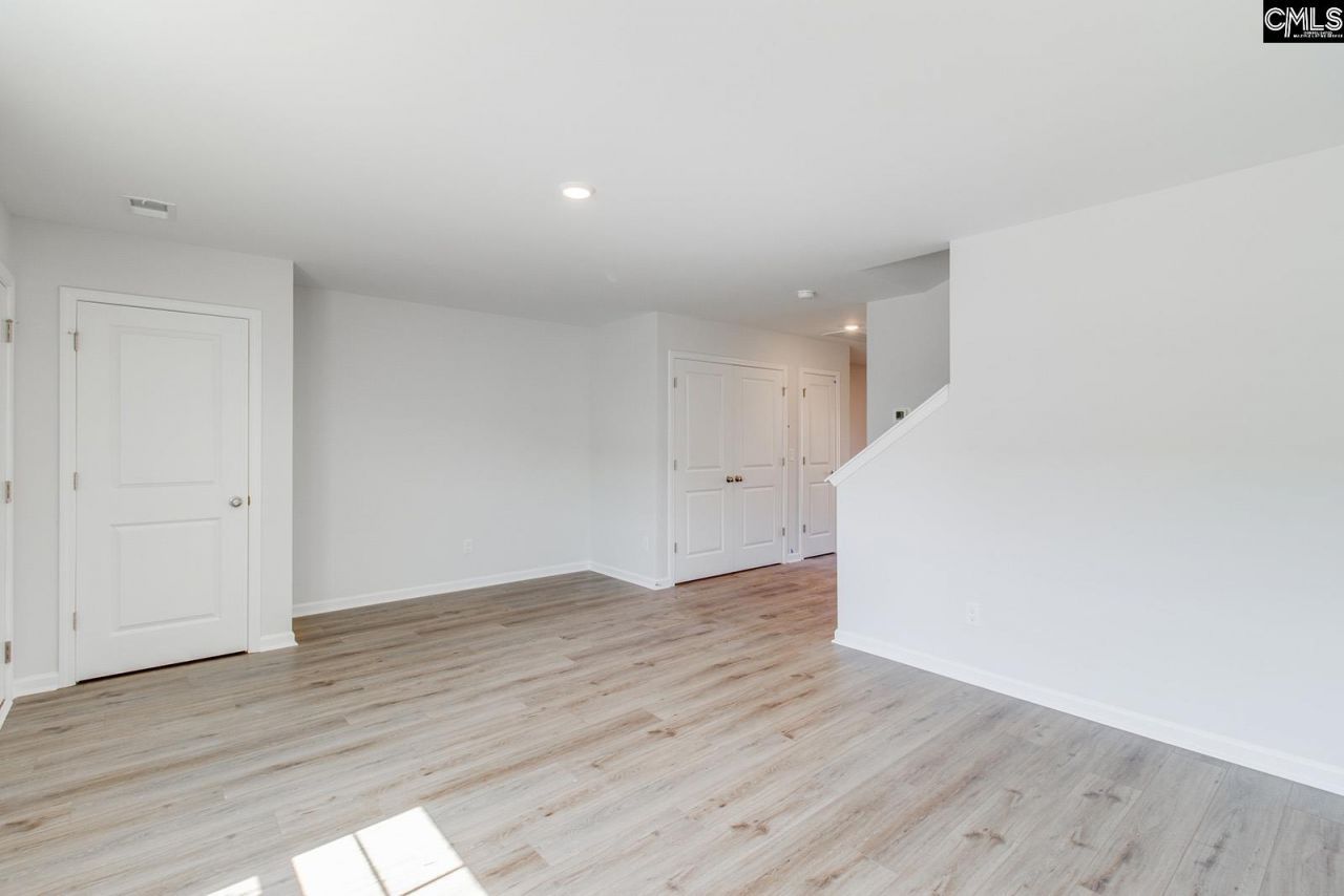 3033 Harborview Drive Photo 7