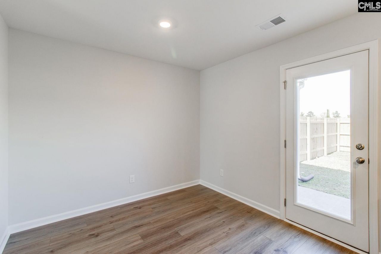 3033 Harborview Drive Photo 8