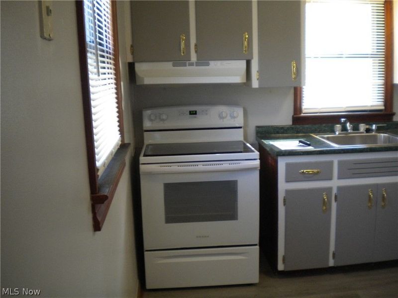 332 Lincoln Avenue, Barberton, OH 44203 Photo 4