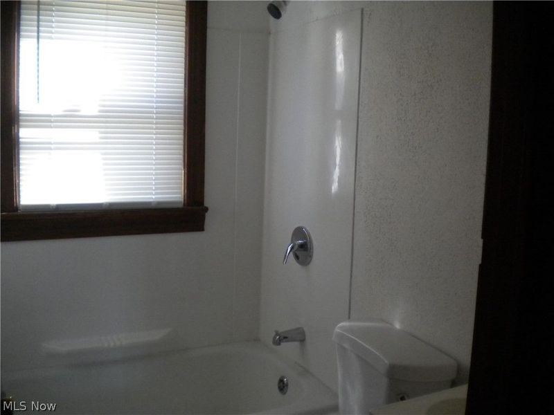 332 Lincoln Avenue, Barberton, OH 44203 Photo 5