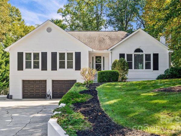 7142 Forest Hills Drive , Denver, NC 28037