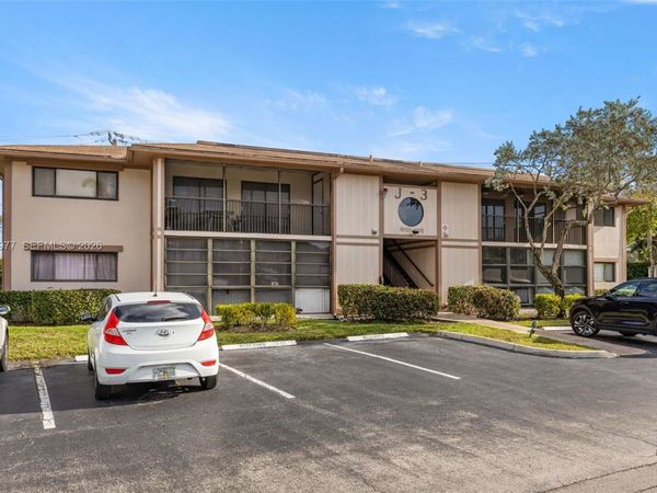 10709 W Clairmont Cir , Unit 111, Tamarac, FL 33321