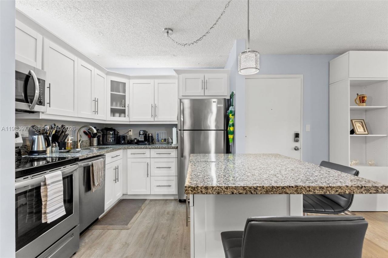 10709 W Clairmont Cir , Unit 111, Tamarac, FL 33321 Photo