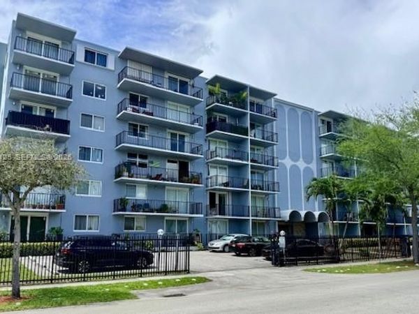 1470 NE 125th Ter , Unit 802, North Miami, FL 33161