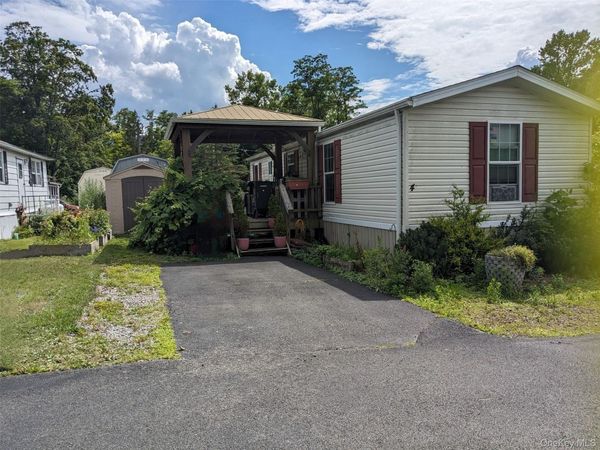 4 Treeline Circle, Unit 4, Cold Spring, NY 10516
