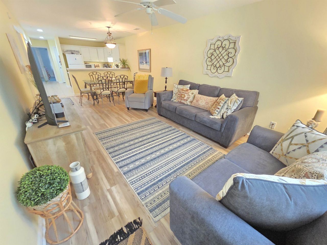 1125 Blue Stem Dr. Photo 8