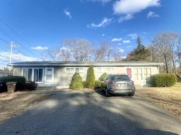 50-52 Booth St, Ludlow, MA 01056