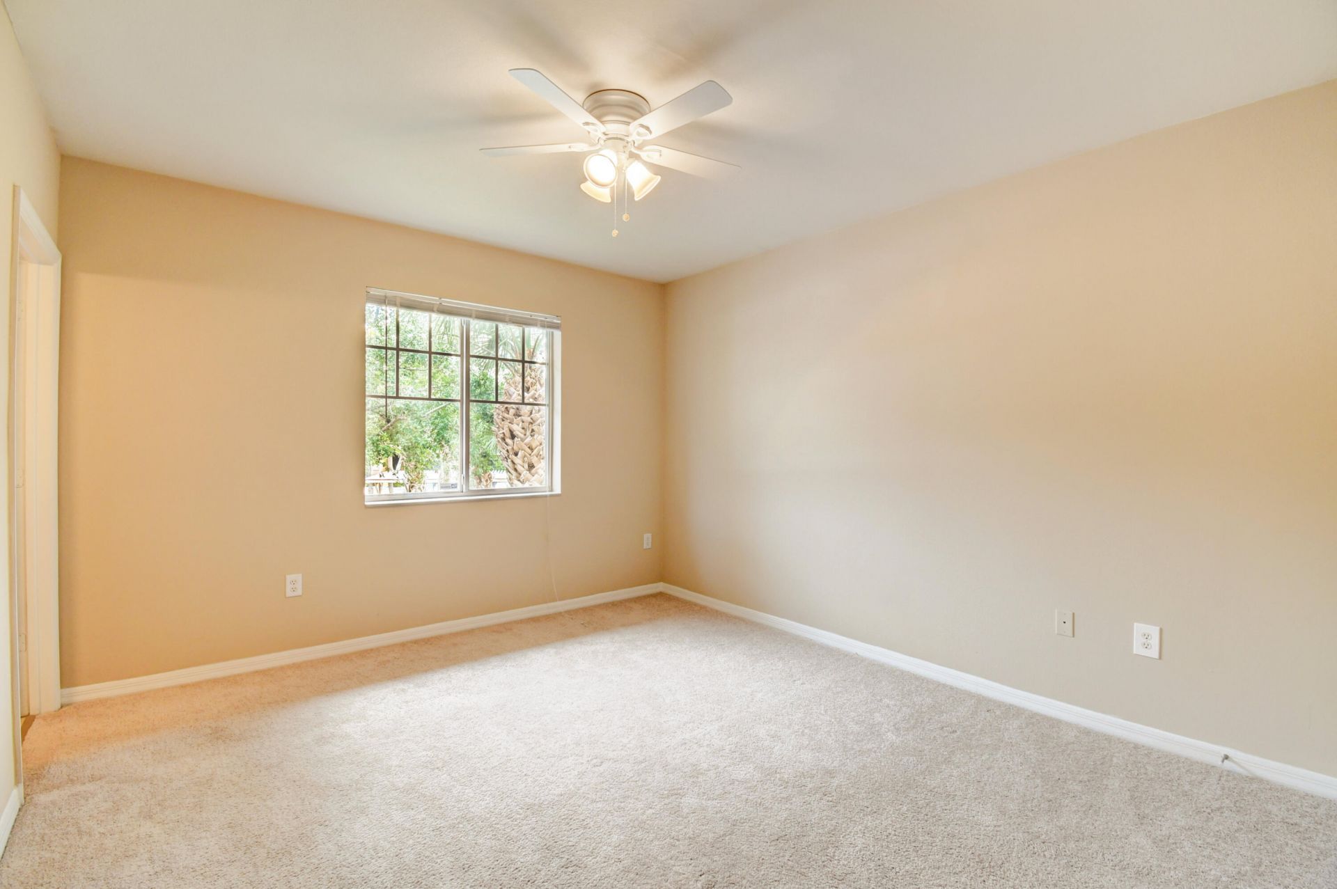 6505 Emerald Dunes Drive, Unit 201, West Palm Beach, FL 33411 Photo