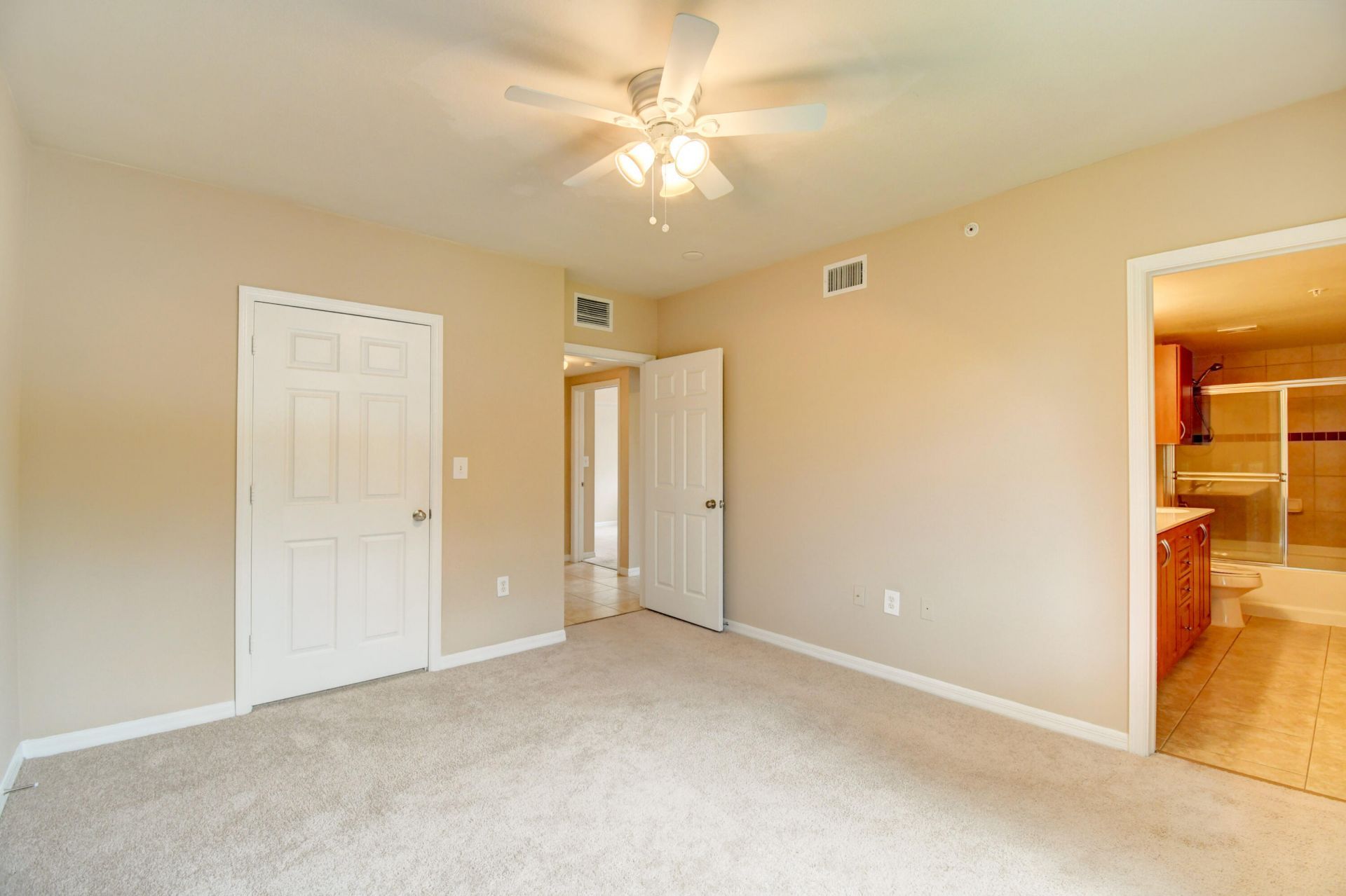 6505 Emerald Dunes Drive, Unit 201, West Palm Beach, FL 33411 Photo