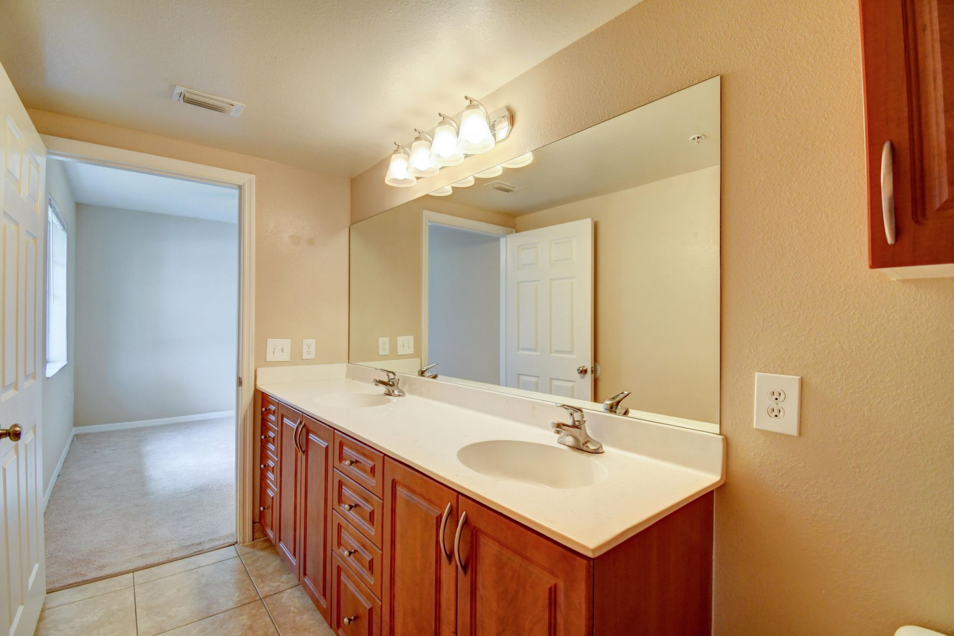 6505 Emerald Dunes Drive, Unit 201, West Palm Beach, FL 33411 Photo