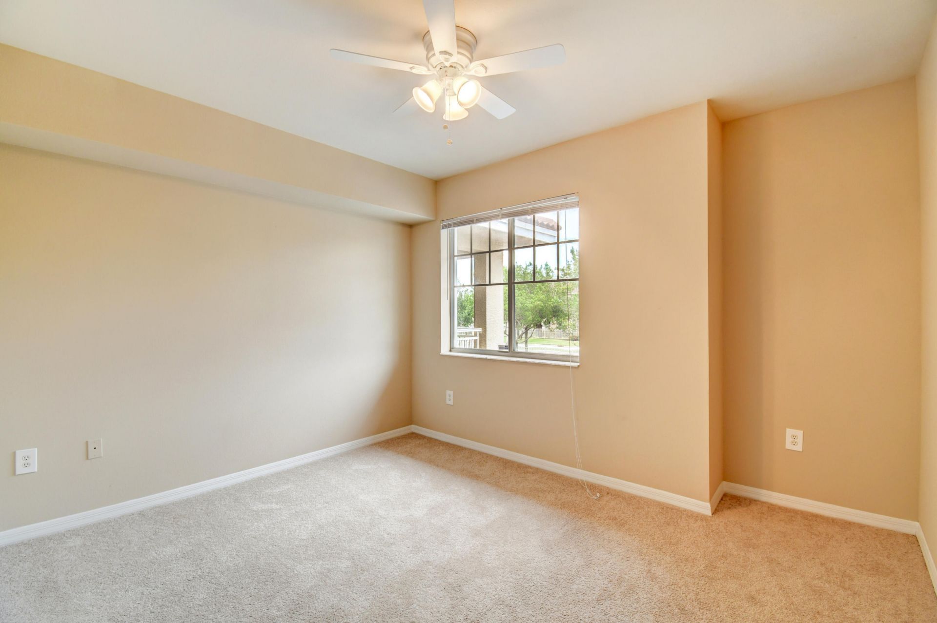 6505 Emerald Dunes Drive, Unit 201, West Palm Beach, FL 33411 Photo