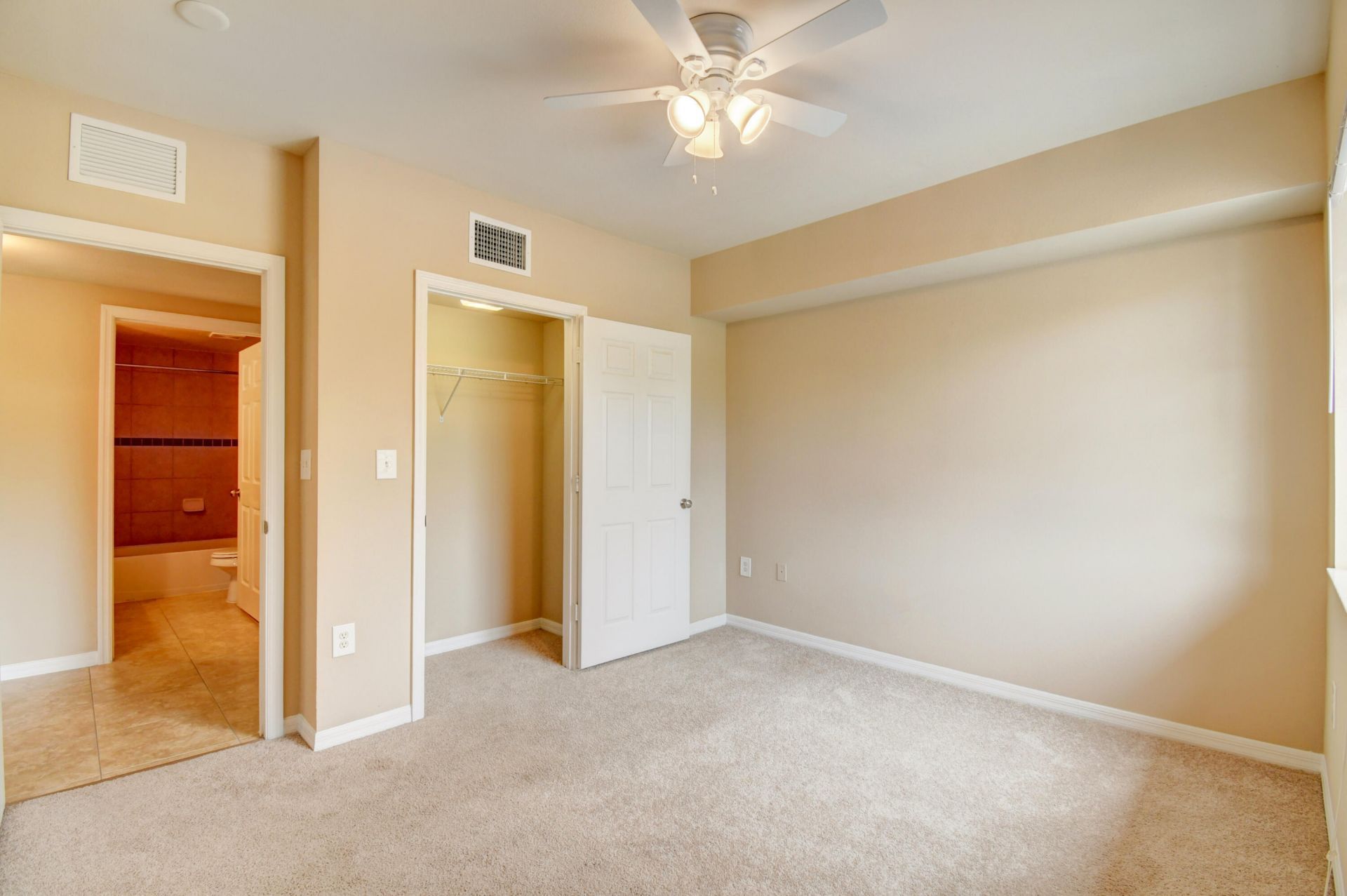 6505 Emerald Dunes Drive, Unit 201, West Palm Beach, FL 33411 Photo