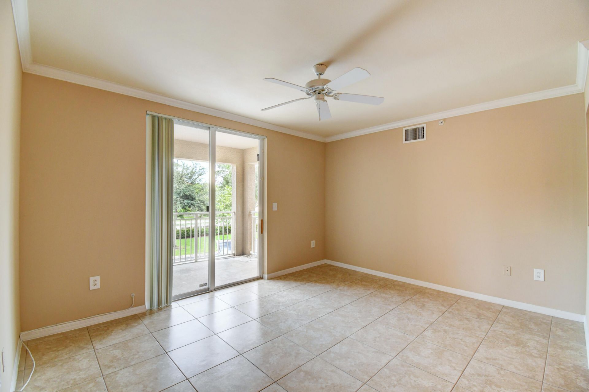 6505 Emerald Dunes Drive, Unit 201, West Palm Beach, FL 33411 Photo