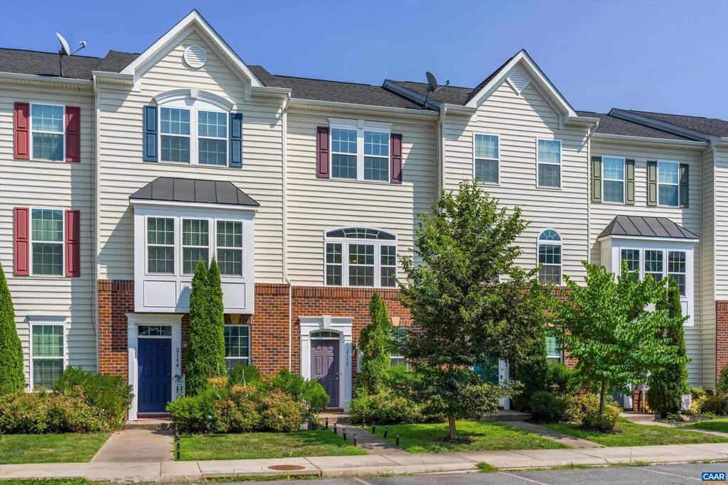 2192 Silk Wood Ct, Charlottesville, VA 22911 Main Photo