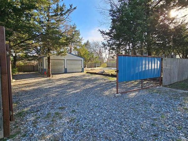 304 Willow Drive, Pottsboro, TX 75076