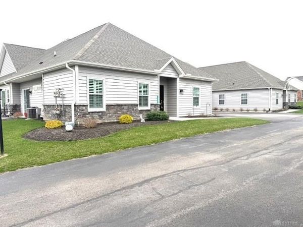 1038 Bayberry Drive, Waynesville, OH 45068