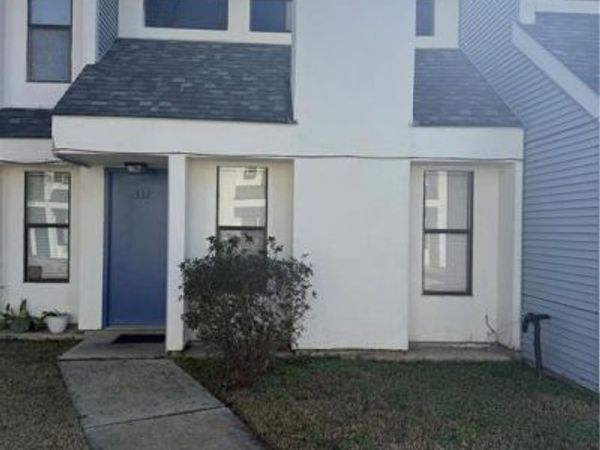 332 MARINERS Boulevard, Mandeville, LA 70448