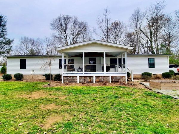 119 Grant Lane, Saluda, NC 28773