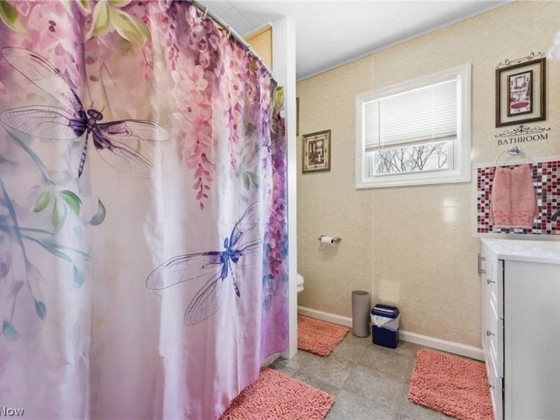 125 E Indiana Avenue, Sebring, OH 44672 Photo 17