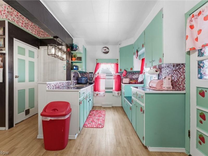 125 E Indiana Avenue, Sebring, OH 44672 Photo 7