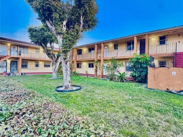 4050 NW 135th St , Unit 5-1, Opa-Locka, FL 33054