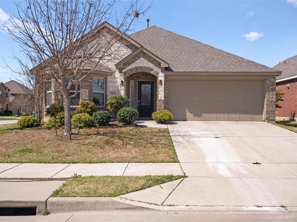 1916 Gayla Creek Drive, Little Elm, TX 75068