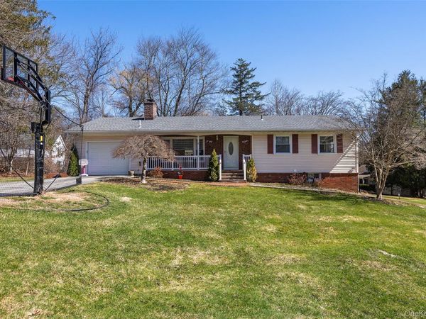 39 Benjamin Road, Mahopac, NY 10541