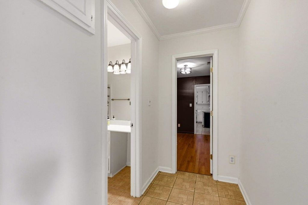 1508 Elm St. Photo 15