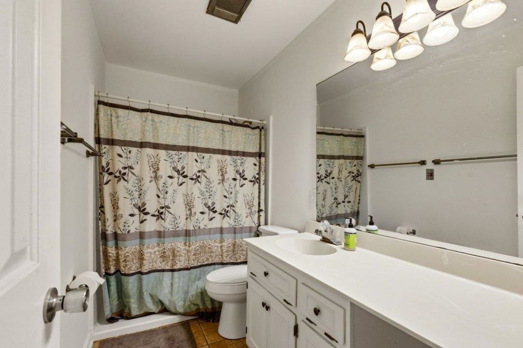 1508 Elm St. Photo 16