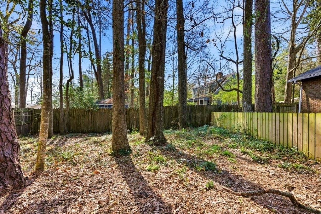 1508 Elm St. Photo 33