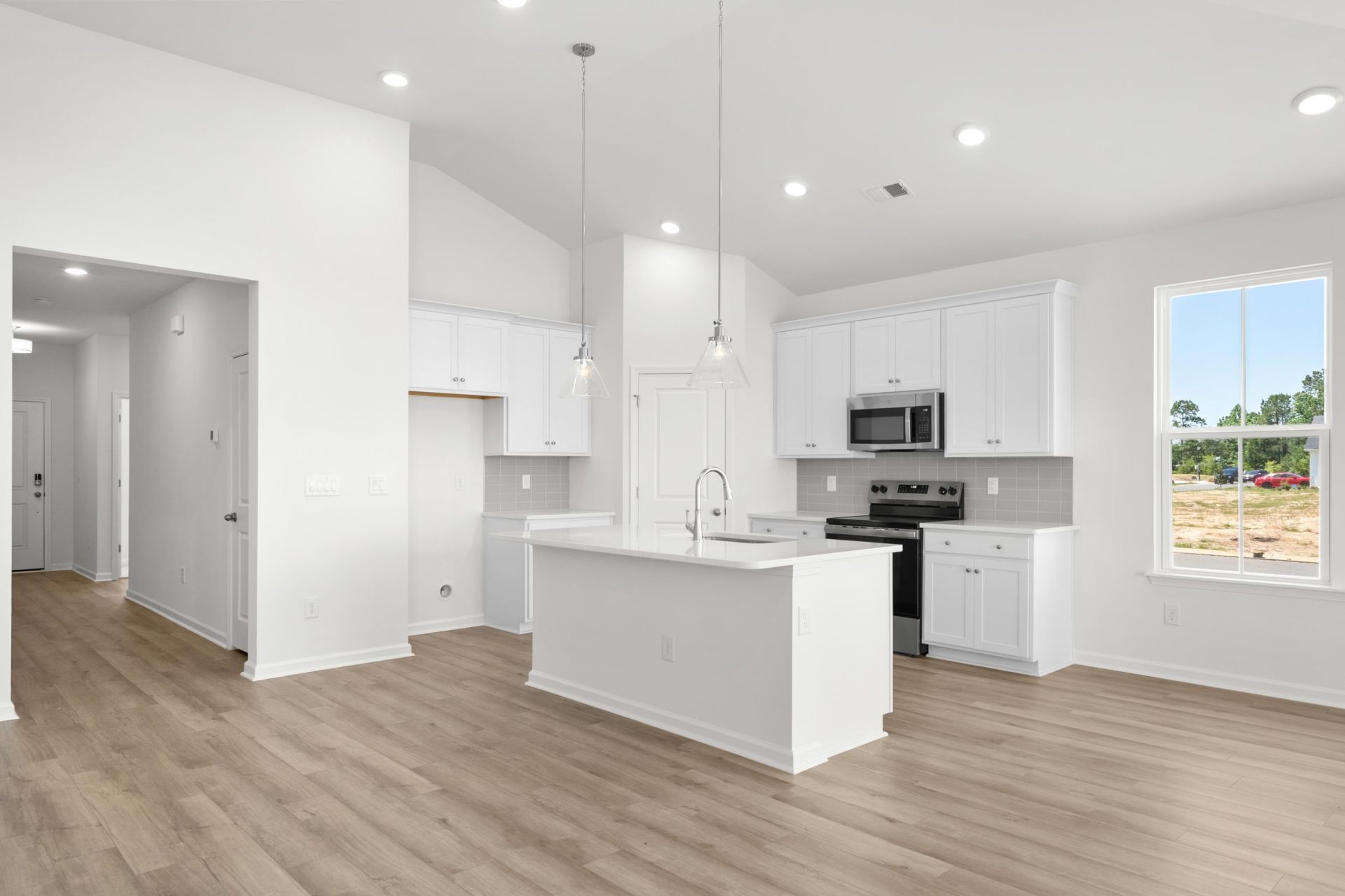 431 Joseph St Photo 12