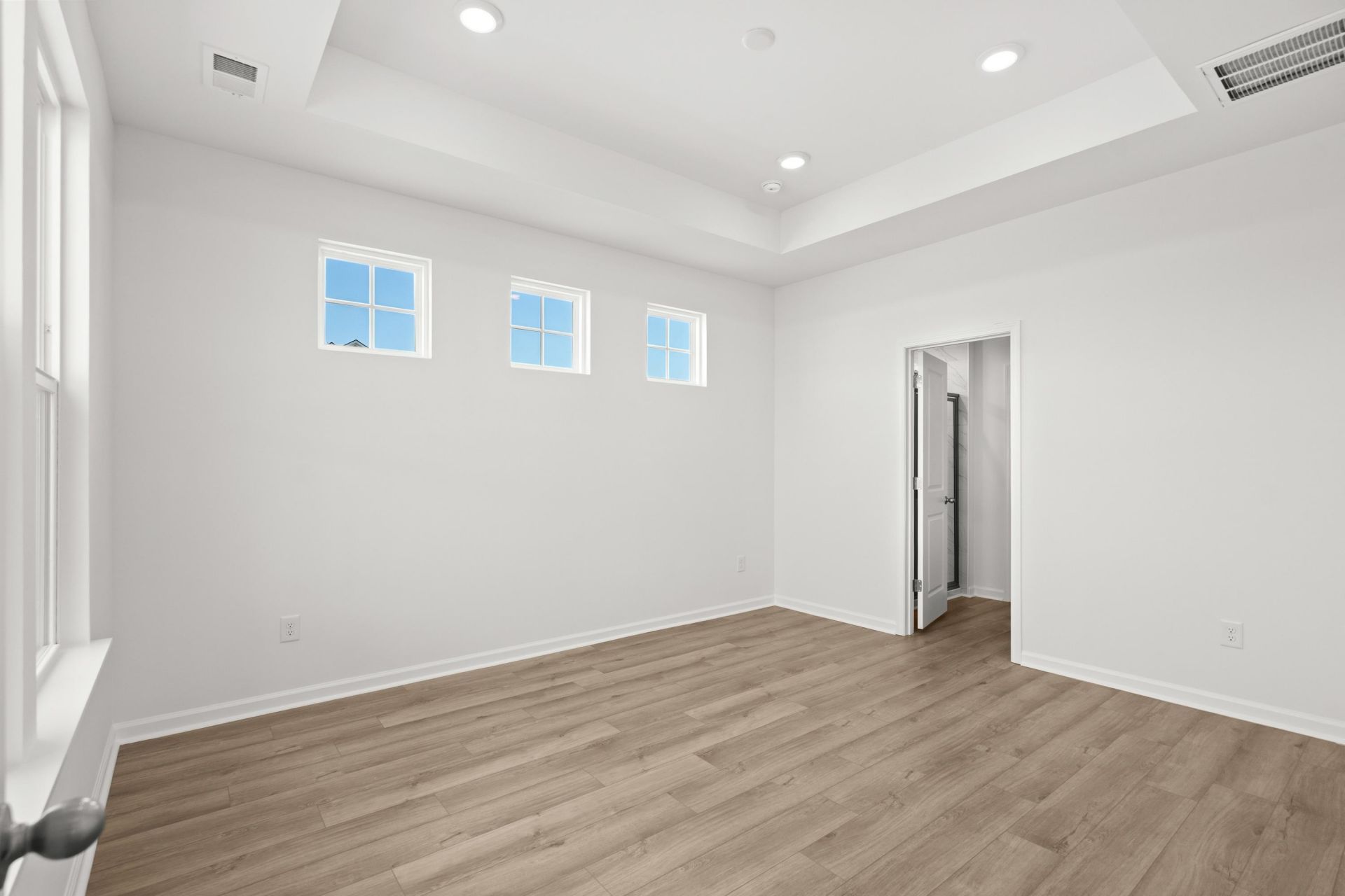 431 Joseph St Photo 30