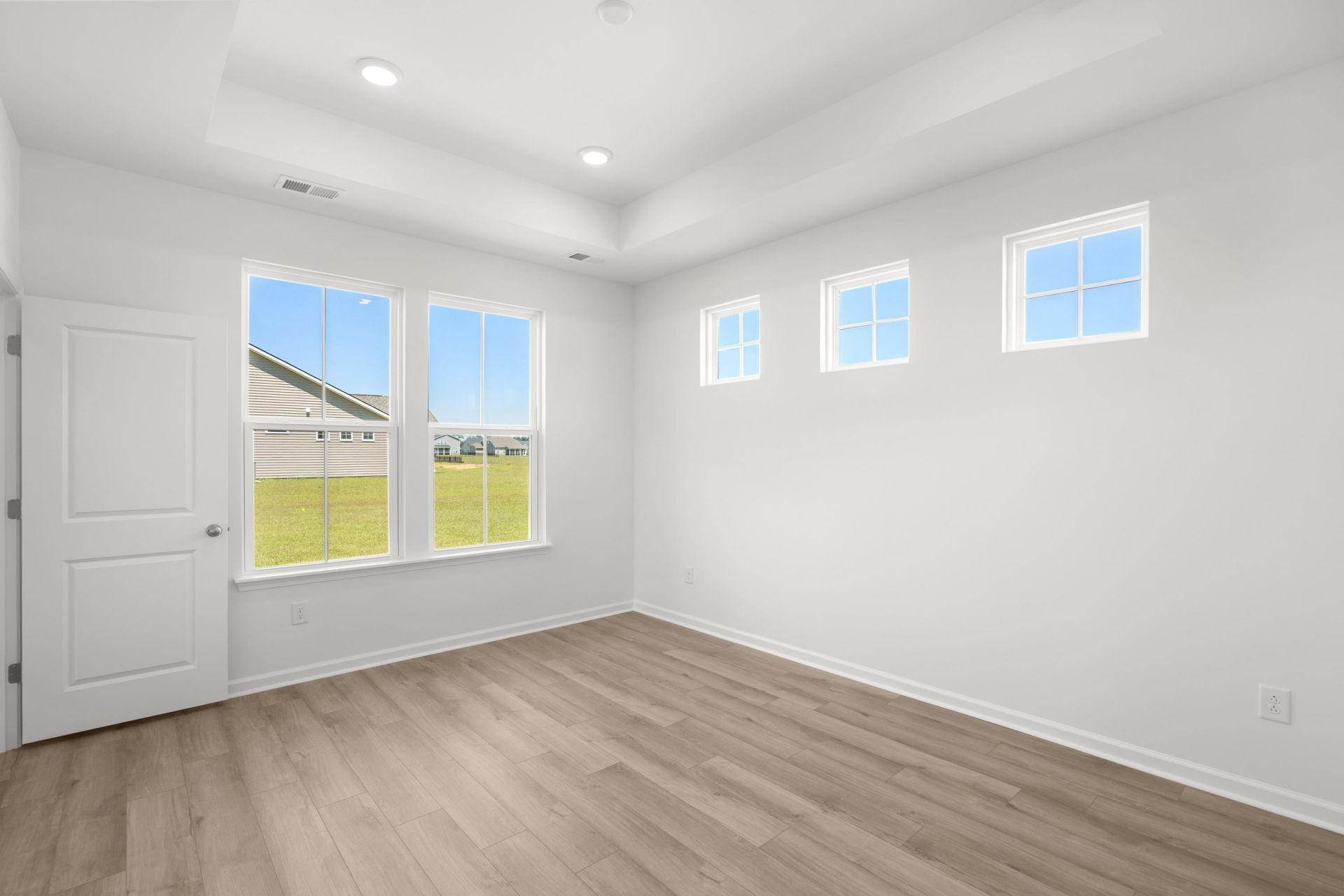 431 Joseph St Photo 31