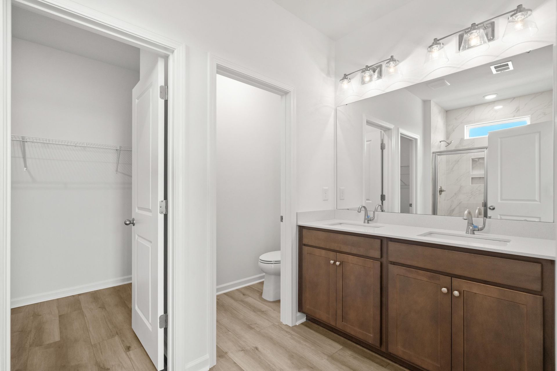 431 Joseph St Photo 33