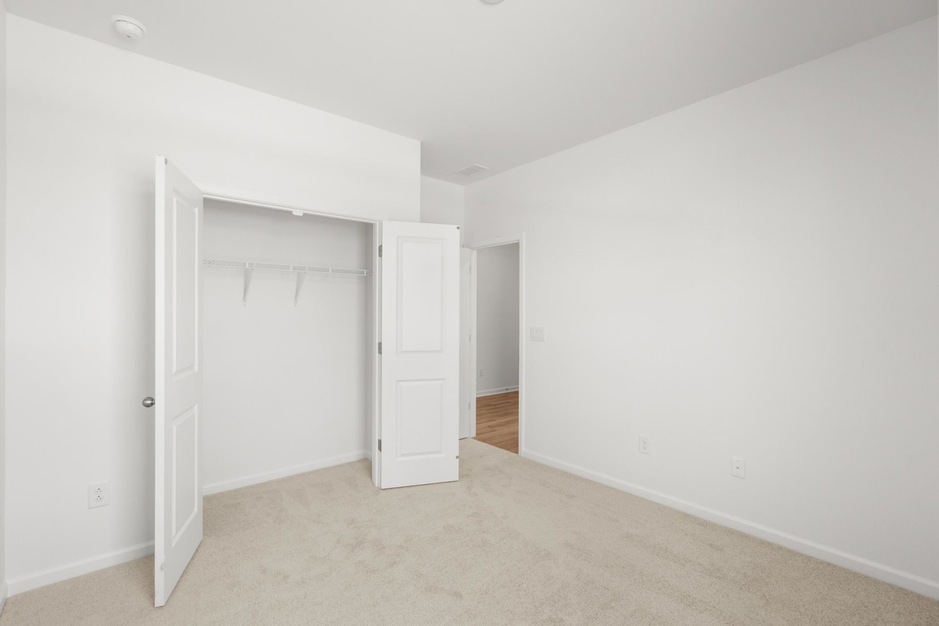431 Joseph St Photo 39
