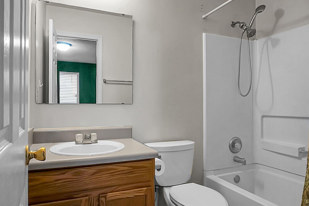 415 & 420 Huwel Drive Photo 15