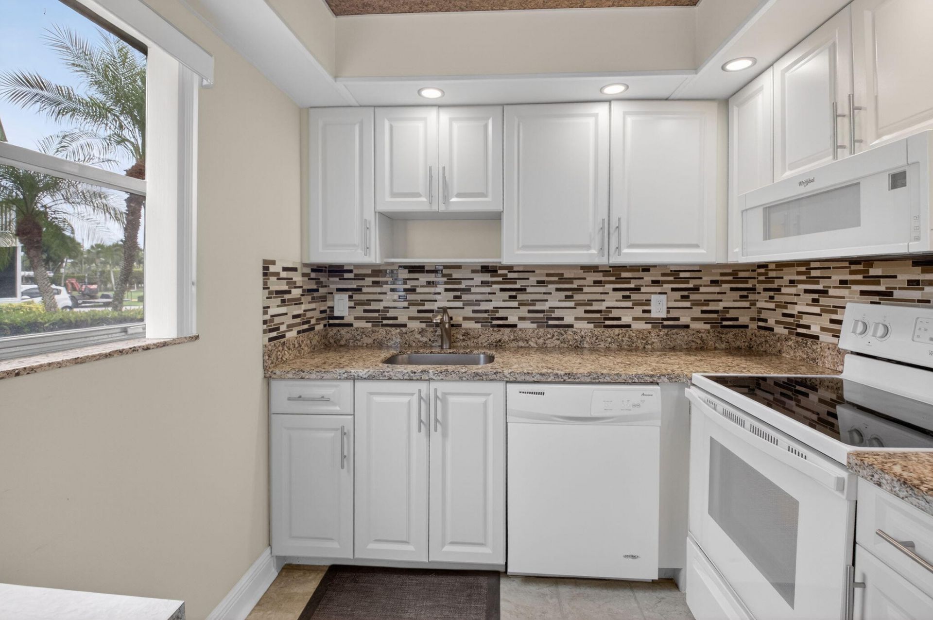 204 Flanders E, Delray Beach, FL 33484 Photo