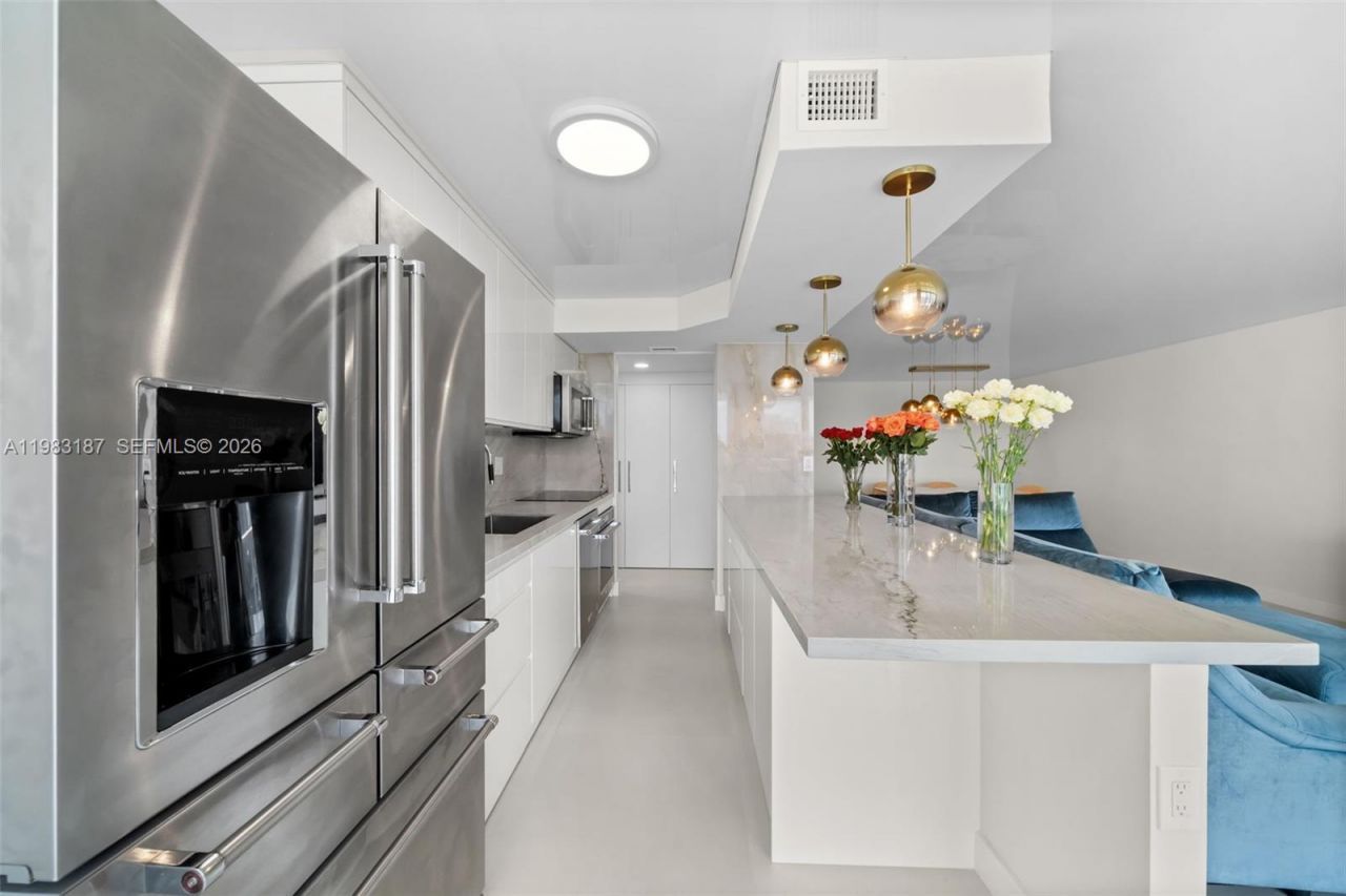 230 S 174th St, Unit 2202, Sunny Isles Beach, FL 33160 Photo