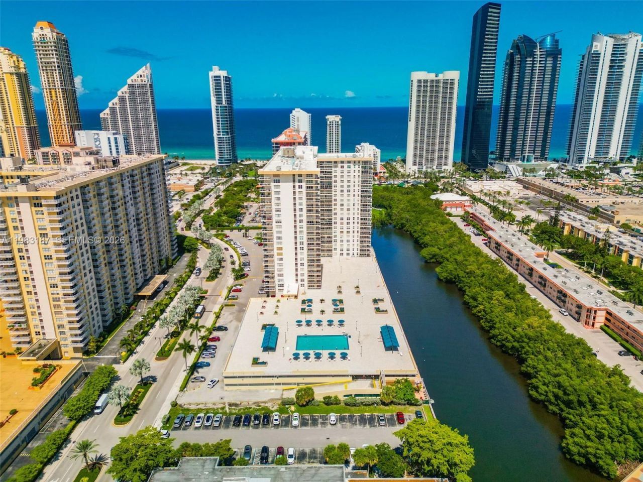 230 S 174th St, Unit 2202, Sunny Isles Beach, FL 33160 Photo