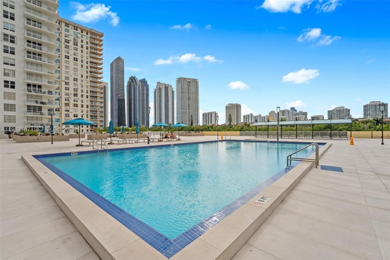 230 S 174th St , Unit 2202, Sunny Isles Beach, FL 33160 Photo