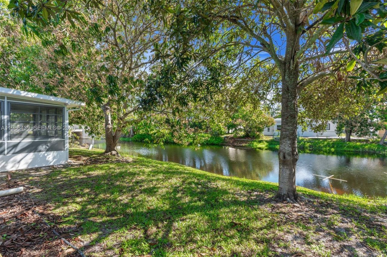 815 SW 50th Ter , Margate, FL 33068 Photo