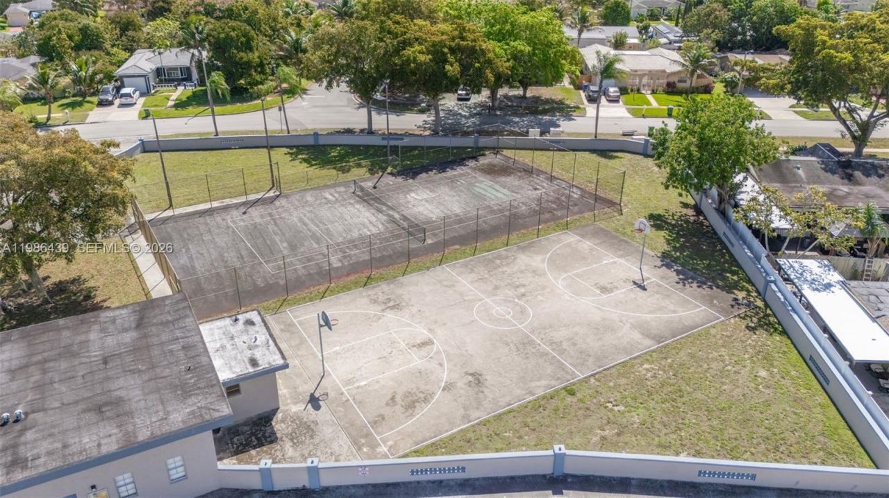 815 SW 50th Ter , Margate, FL 33068 Photo