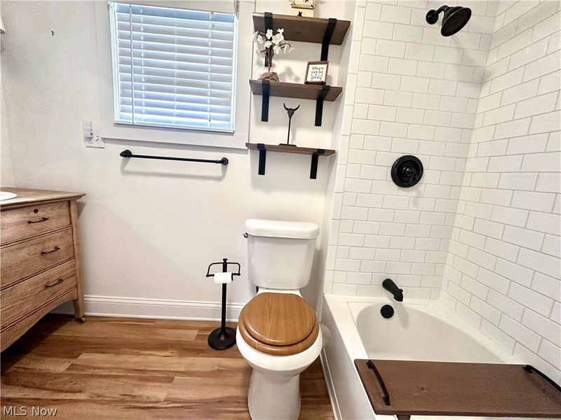 6832 Murray Ridge Road, Elyria, OH 44035 Photo 11