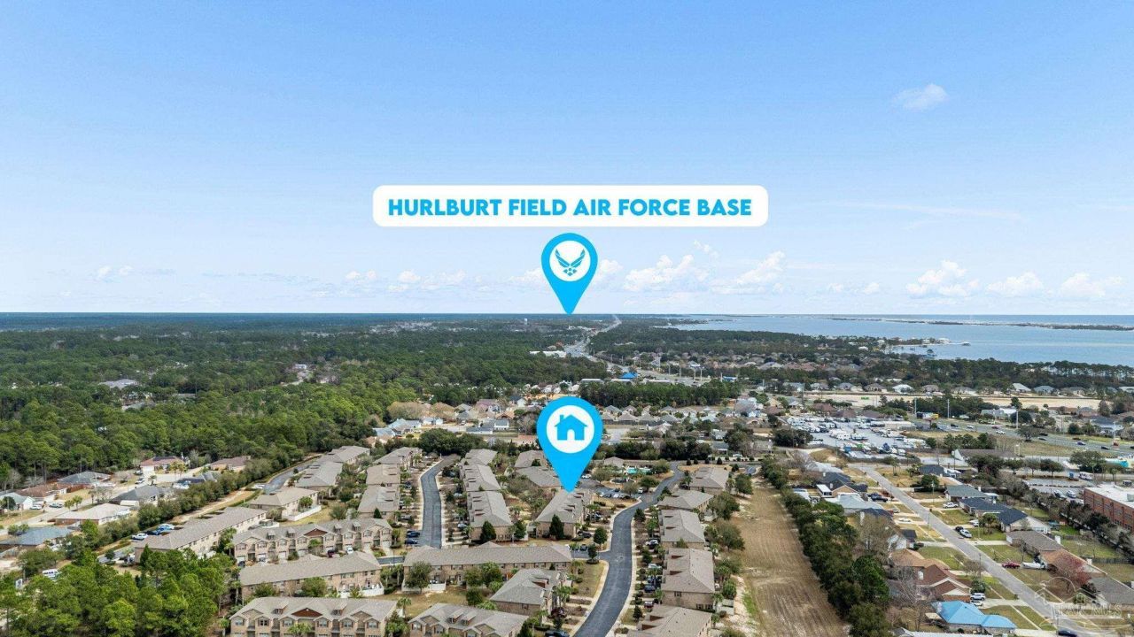 8868 Brown Pelican Cir, Navarre, FL 32566 Main Photo