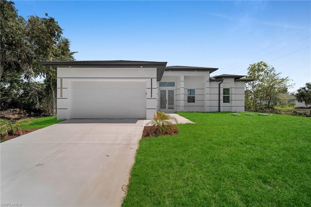 100 Denis Ave N, Lehigh Acres, FL 33971 Photo