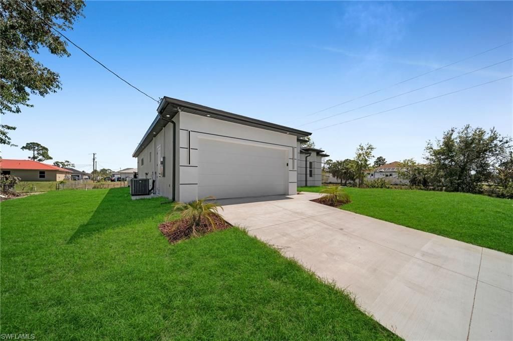 100 Denis Ave N, Lehigh Acres, FL 33971 Photo