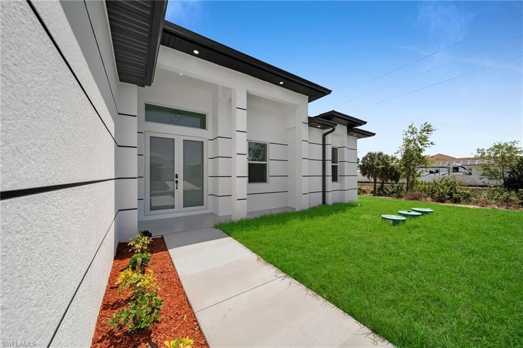 100 Denis Ave N, Lehigh Acres, FL 33971 Photo