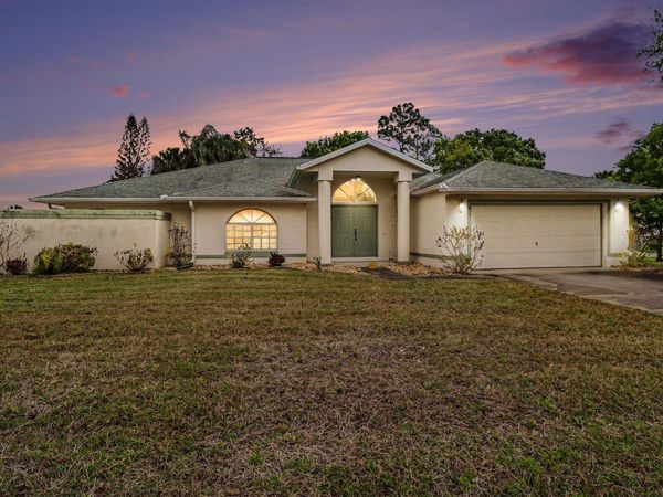 875 Gabriel Avenue NE, Palm Bay, FL 32907